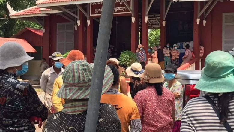 People living in Chroy Svay commune in Koh Kong province’s Sre Ambel district protested in front of the district hall to demand that authorities keep 63ha of lowland forest as state property and take legal action against forest encroachers. Photo supplied Content image - Phnom Penh Post