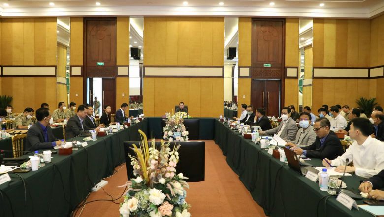Minister of Agriculture, Forestry, and Fisheries Dith Tina chairs a meeting at the ministry to discuss the development progress of Economic Land Concessions on February 3. AGRICULTURE MINISTRY Content image - Phnom Penh Post